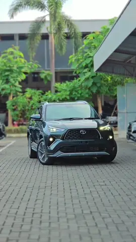 Hadir, penampakan Yaris Cross HV CVT TSS, warna langka Greenish Gunmetal #CapCut #yariscross #yariscrosshybrid #toyotaid #setiasamatoyota #energizeandactivatenow #energizeyouryariscross #toyotaindonesia #hybrid #ev 