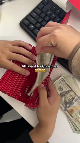 Hope he can see this video 🤩🤩#christmas2023 #christmasgift #christmasgiftideas #christmas #giftforhim #giftforher #gift 