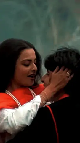 Undoubtedly you are my love ❤️#amitabhbachchan #rekha #foryoupage #hindisong #amitabh #rekhaji #hindiclassic #foryou #hindidialogue #bollywoodsong #fyp