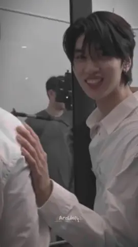 Joong yg bucin, ketemu dunk yg clingy dan pengertian. Gimana gue ga sayang mereka coba 🌻🥑💛 #joongdunk #joongdunkedit #dunknatachai #joongarchen #chenjoong #fypp #fyp #foryoupage #foryou #fypage #gmmtv 
