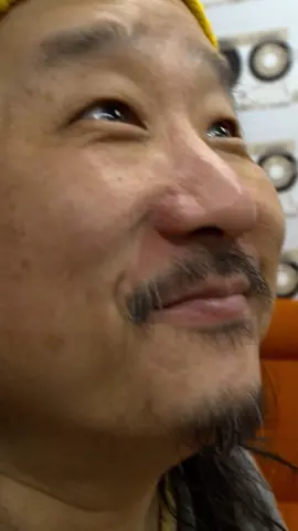 Coffee Carrot Trickshot ☕️ 🥕 #bobbylee #andrewsantino #badfriendspod #badfriends #comedyshow #trickshot #comedyshow #comedyvideo #coffee #standup 