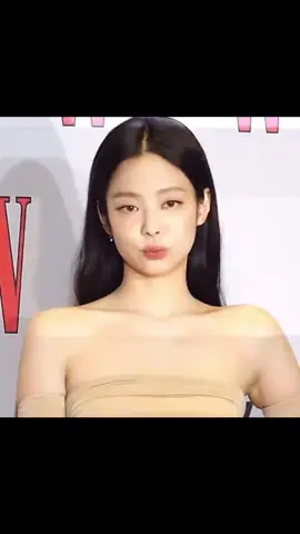 It girl part2 😙 (her new favorite pose ahha) #jennie #jenniekim #jenniewkorea #wkorea #wkoreaevent #blackpink #ninibp #jennirubyjane #kimjennie나는 #jenniecatwalk #jennieitgirl #jennieglobalitgirl #viral #viralkpop #kpop #kpopfyp #blink #blinks #blinkwithjennie #jennieedit #jenniefancam #fyppppppppppppppppppppppp #fashionjennie 