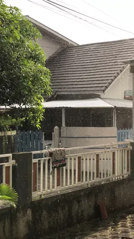 mentahan hujan #hujan🌧️ 