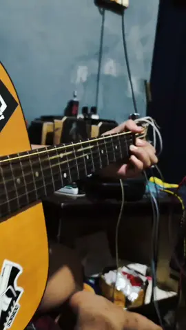 hapus aku cover #nidji #nidji_band #nidjihapusaku #hapusaku #hapusakunidji #hapusakucover #guitarcover #pekanbaru #fyp #yakinkanakutuhandiabukanmilikku #buangsemuapuisiantarakitaberdua 