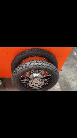 Pneu pirelli scorpion XRE 300  #lindeiamotosaquitem 