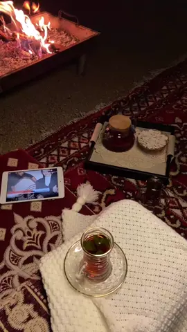 ‏يامرحبا بريحة حطب شبة النار ‏ومسامر الليل الطويل وبراده . ‏ ⁧‫#ليل_الشتاء‬⁩#VNVideoEditor #fypシ゚viral🖤tiktok☆ #🕊️explore #foryoupage 