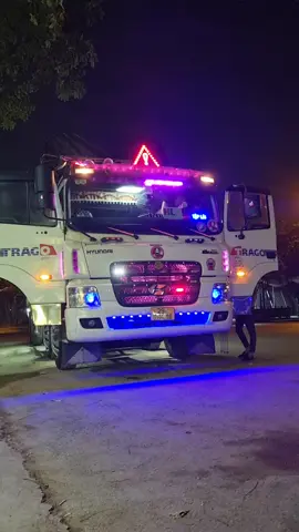 Lên tí tạch tè tối qua đây 🤗🤗🤗#hanoiphoxetai #basuri #hino500 