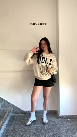 no brainer outfit 🤭 #fyp #todaysoutfit #fitcheck #todayslook #denimshorts #bermudamomshorts #tiktokshopfinds #paradoxicalclothing #tiktokshoprecos #OOTD #outfitideas #outfitinspo #fits #fashiontok #fashiontokshop #getit #basicoutfitideas #simpleoutfitideas #sambaoutfit #outfitfinds #recos #itsjennchannn #tiktokshopbudolfinds #fypシ #foryou #foryoupage #fypph 