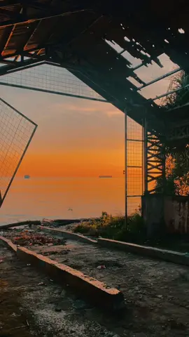 #storywa #story #storytime #storywhatsapp #biaknumfor #sunset #biakpapua #pantai 