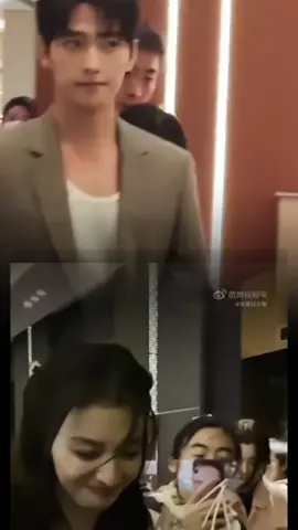 Team yangran tetap pegangan yang kuat ya🥰🥰🥰 #wangchuran #wangchuran🇨🇳 #wangchuran王楚然 #yangyang杨洋 #yangyang #fireworksofmyheart #hastagtiktok #CapCut 