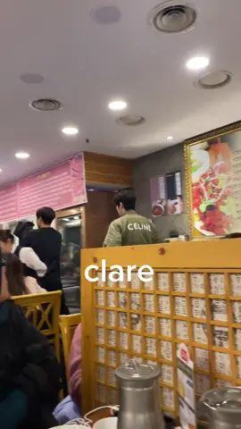 ada yang ketemu hyungsik di tempat makan😭 mba lucky amaat itu hyungsik abis balik fanmeet itu😭 [ #parkhyungsik #최우식의한여름밤의꿈 ] 