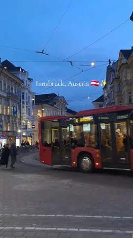 Your sign to go to Innsbruck this winter ✨️🇦🇹 #traveltok #christmas #austria #traveldiaries #innsbruck #fyp #perte #travel #youregonnagofar #europe #aesthetic 