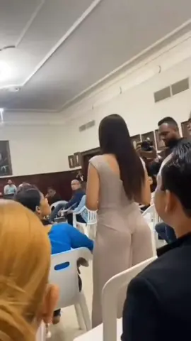 Na igreja tentando pagar os pecados #comédia #humor #standupcomedy #stand #cristao #pecador #fiel