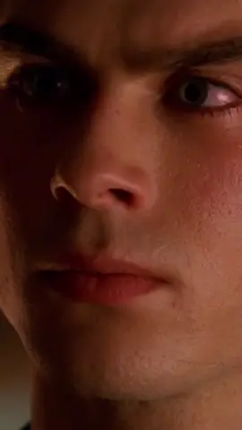 🦇 Al Gough addresses rumors of Bruce Wayne and Lois Lane on #smallville 