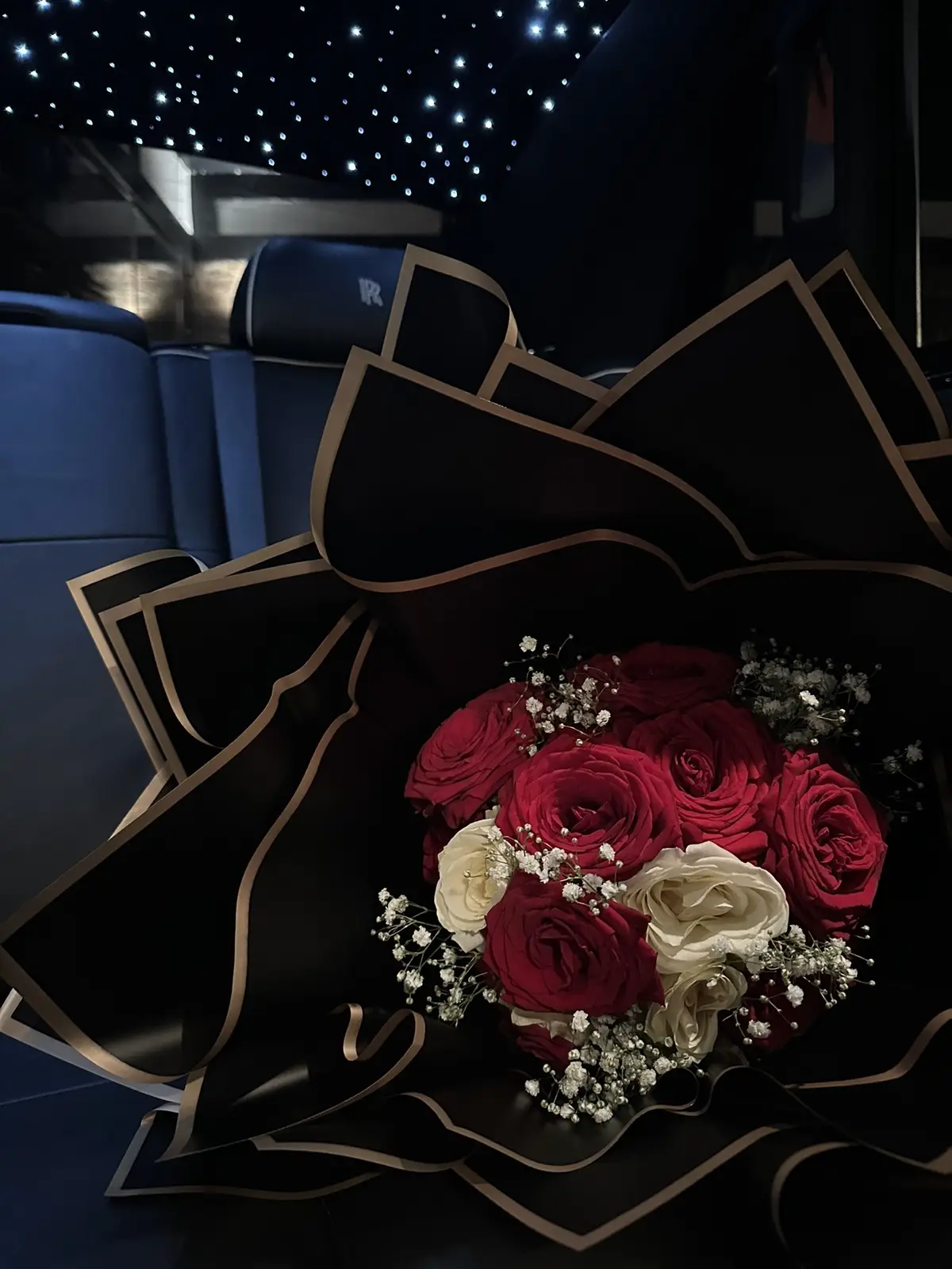 DM to order now🖤🖤#fypシ #rollsroyce #roses #flowers #bouquet #fyp #foryou #redroses 