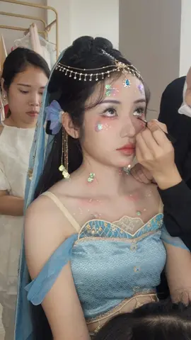 Tutorial makeup lấy tiên cá cực xinh cùng chị khách 😍 #taysongbannap #nangtienca #xuhuong #vytuoimakeup #makeupcotrang #vantoccotrang #cổtrang 