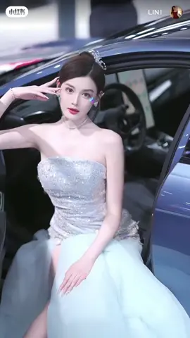 Người mẫu xe hơi xinh đẹp hấp dẫn#gaixinhnhatchaua #gaixinh #dethuong #doyinchina #doyin #fypシ゚viral #girlchina #xuhuong #fyp #girlchina #fypシ #nguoimau 