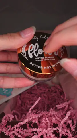 unbox my package from beauty bakerie with me✨💝 #gifted  #beautybakerie #beautybakeriesettingpowder #beautybakeriemakeup #tiktokshop #cybermonday #foryoupage #foryou #asmr #asmrtok #asmrtiktoks #asmrsounds #asmr_tingles 