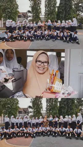 Today is a very special day for our teacher🤍💐#epyepedong #tiktokpelitfyp #fypシ #rameindong #moots? 
