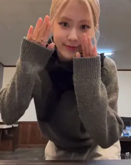 rosé weverse live #rosé #roséfancam #roséedit #blackpinkrosé #blackpink #weverse #weverselive #rosélive #fyp #fypシ @ROSÉ 