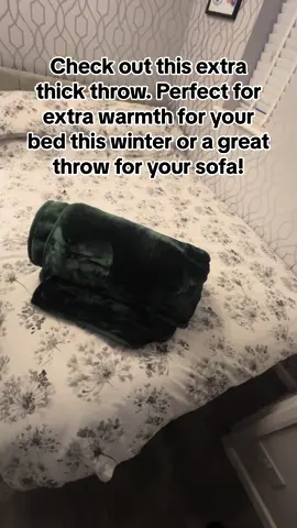 New Fleece Mink Throw Blanket. Comes in a range of different colours. #throw #blanket #tiktokfinds #TikTokShop #tiktokmademebuyit  #christmasdeals #moneysaving 