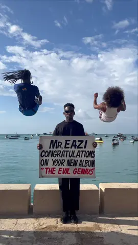 @mreazi suprise us by just showing up at the spot was nice to have you here brother 😎