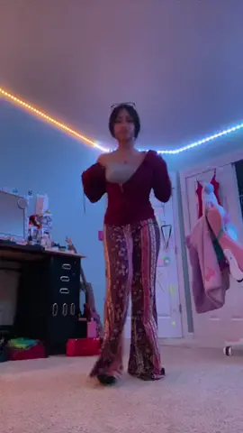 #curvy #recoil  #curvytiktok #thickerthanasnicker #gyat #thickwomen #fakebodyy⚠️ 