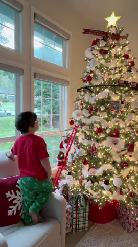 Toy land Christmas tree - Completely mesmerized.  Flying Santa star topper-Michaels Tree Train-Walmart Santa ladder-Target #christmas #christmas2023 #christmastree #christmastiktok #merrychristmas #toyland #christian #jesus 