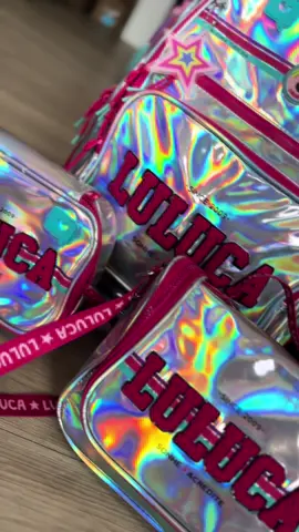 Kit holográfico luluca 😍 . . . . . #shopel #fypage #fypシ゚viral #fyr #fypdongggggggg #fyp #shopelpapelaria #papelaria #papelariaonline #papelariafofa #fy #fyy #luluca #lulucayoutuber #lulucaedits🐼🧁 #lulucaedit 