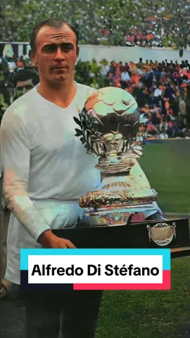 Alfredo Di Stéfano merupakan seorang pemain sepak bola dan pelatih berkebangsaan Spanyol. Dia pernah membela klub utamanya seperti River Plate, Huracán, Millonarios, Real Madrid, dan Espanyol. Di Stéfano merupakan salah satu pemain terbaik sepanjang masa.#distefano #superbalondor #realmadrid #football #best #fyp #xyzbcaa 