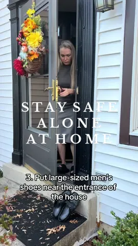 Home security measure if you are a woman and alone at home🔐 #homesafe #homesafety #homesafetytips #homesafetytip #housesafety #housesafetytips #homesecurity #homesecuritytips #girlssecurity #homesecuritymeasures #hotel #safety #LifeHack #besafe #viral #viralvideo #pageforyou #Unlock #Unlockdoors #fyp #foryou #xyzba #trending #trend #traveladvice #advice #traveltok #becareful #becarefull #thiefsimulator #womansecurity #womensafetytips #womensafety 