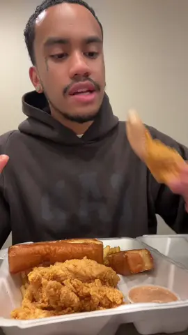 Canes Mukbang 🍗 #mukbang #canes #zaxbys #Foodie #eatwithdavey #chicken #chickentenders 