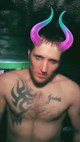 @Emil hordesky is SUCH A BABE!!! 😈♥️💪🏼NEW FAN!!! #fyp #foryoupage #foryou #emilhordensky #shirtlessmen #bodygoals #hairychest #omfg #yummyaf Check out my full shoutout on YT!!!