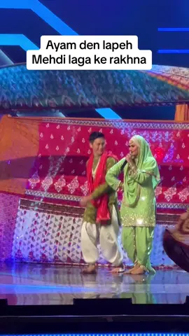 Full performance . #sitinordiana #fyp #gv10 #ayamdenlapeh #mehdilagakerakhna 