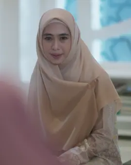 Jangan lupa peluk diri sendiri, karena bertahan itu gak mudah 🥹🤗 Film 172 DAYS sedang tayang di Bioskop. Tonton dan beli tiketnya sekarang yaa.  @172daysfilm #172days #film172days #Hijrah #MencintaiKarenaAllah #DoaObatiLuka #bryandomani #yasminnapper #okisetianadewi #tiktoktainment #fyp #fypシ 