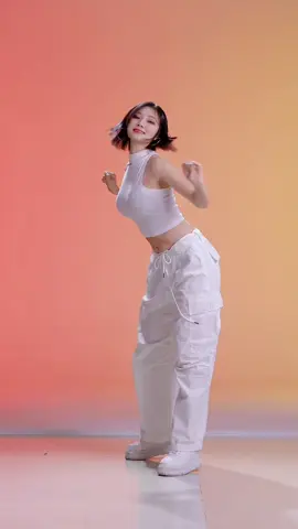 shhh🤫 #shhhhhhh #wean #tlinh #vietnam #dancechallenge #trending #onepickent #원픽이엔티 