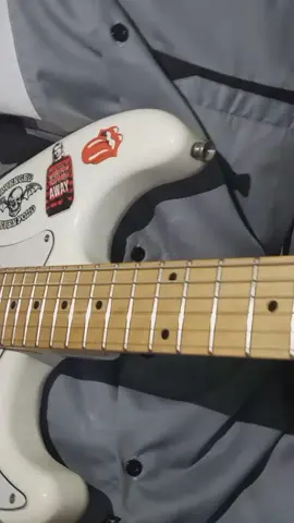 nothing gonna change my love for you🎸🎧 #nothingsgonnachangemyloveforyou #george #guitar #fyp #guitarcover #guitartok #guitarist #guitarsolo 