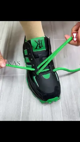 Astuces pour les lassés de soulier #shoes #shoestyle #shoeschallenge #foryou #video 