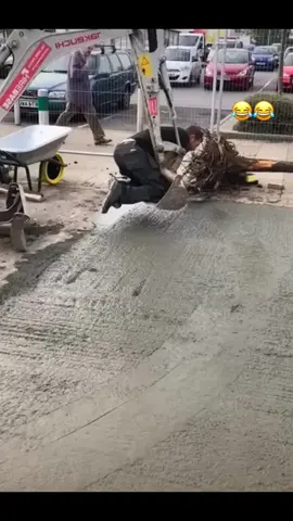 😂😂😂#xaydung #construction #worker #funny #giaitri #fypシ゚viral 