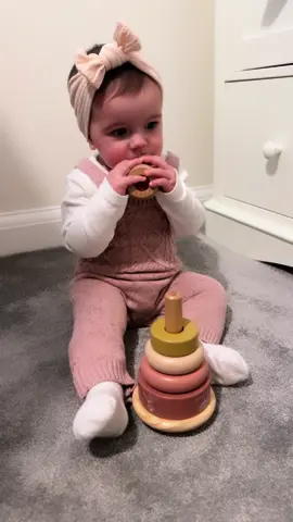 So gentle 😍🥺🫶🏽 #babygirl #6monthsold #motherhood #babiesoftiktok #maternityleave 