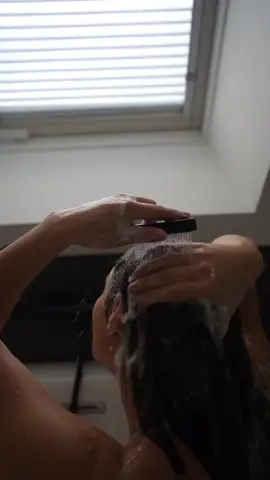 Merci à #Ducray de toujours prendre soin de moi et notamment de mes cheveux avec le shampooing #Extradoux 🧴 Publicité