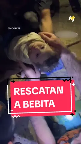 Logran sacar a una bebé viva e ilesa de debajo de los escombros de su casa. La casa de la pequeña de apenas 27 días vida fue bombardeada a días de su nacimiento. 
 #Palestina #Gaza# #Israel #TikTokNews
