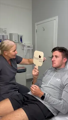 Male anti-wrinkle injections by practitoner Elaine 💉 Anti-wrinkle treatments are relatively quick and have minimal discomfort. Book your anti-wrinkle appointment online now via the link in our bio! #antiwrinkle #maleantiwrinkle #aesthetics #freshincmedispa 