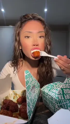 🤤 VOLUME UP  📹 @2econdeats  #wingstopuk #wingstop #flavour #asmr #PlacesToVisit #foodtiktok #mukbang #wingstopmukbang 