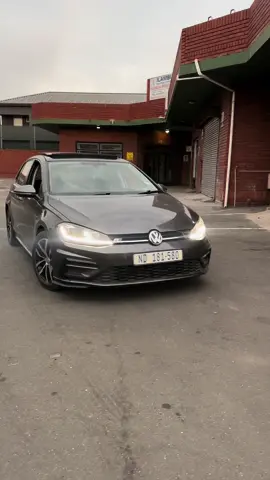 Flipping cars 👌🥳🚀🇩🇪 #mumborepairs #fyp #projectcar #auction #gti_mk7 