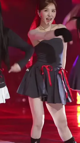 RED IS HER COLOUR #wendy #redvelvet #fancam #xqlna 