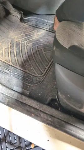 🎯 Un réel défi de rendre cette Renault capture propre, let's goooo 🤯🚀 #ASMR #bubbleauto #CleanTok #satysfying 