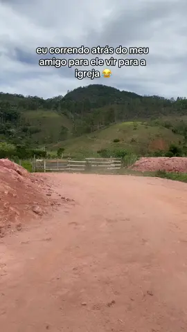 marque um amigo que você vive correndo atrás dele 😂 #igreja #grupodejovens #viralvideo #memes #engraçado #jovemcristão #memestiktok #fyp #fy #viral 