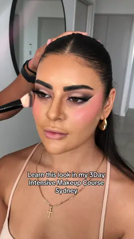 Limited dates left for 2023📲 AFTERPAY AVAILABLE #sydney #sydneymakeupartist #sydneymakeuptraining 
