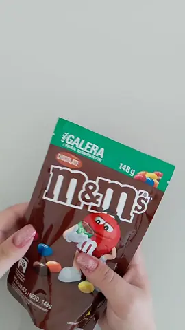 Asmr M&Ms #asmr #embalagem #foryoupage #fyp #fypシ #asmrsounds #capcut #kawaii #aesthetic #satisfying #doces #candy #eating #mastigacao #chocolate #M&Ms